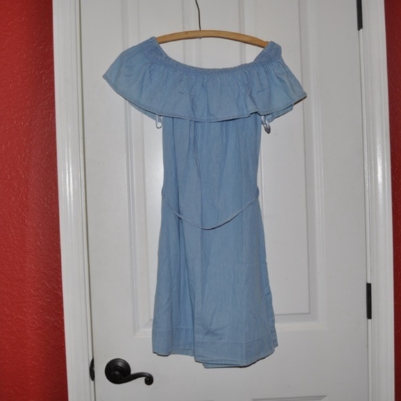 243 NWT ANN TAYLOR LOFT Chambray Off-Shoulder Dress - Picture 3 of 7
